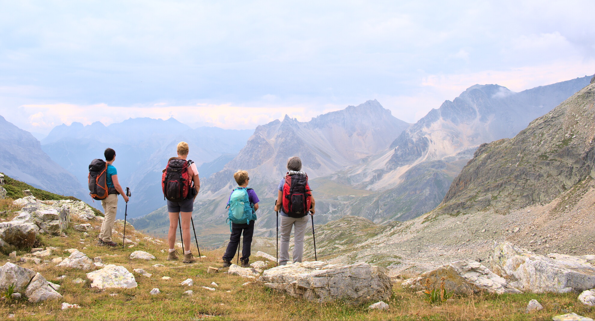10 Idee Regalo per Escursionisti e Amanti dell'Outdoor (Guida 2025)