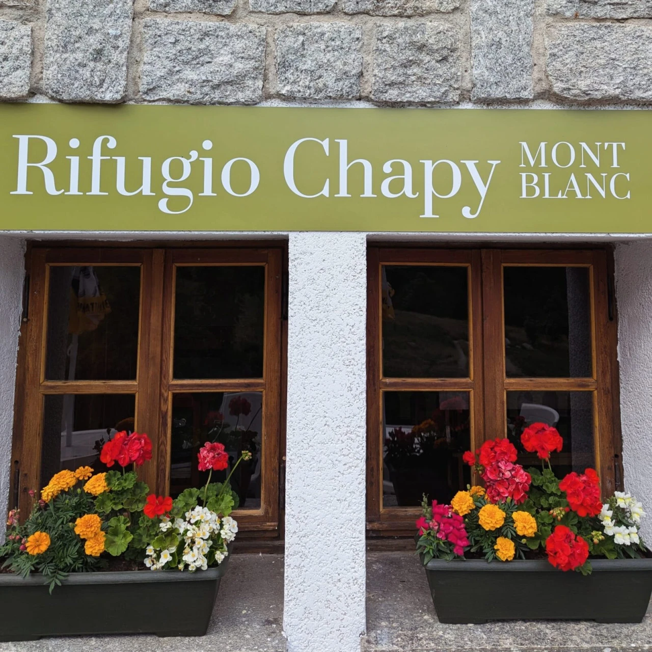 Rifugio Chapy Mont Blanc sopra Courmayeur